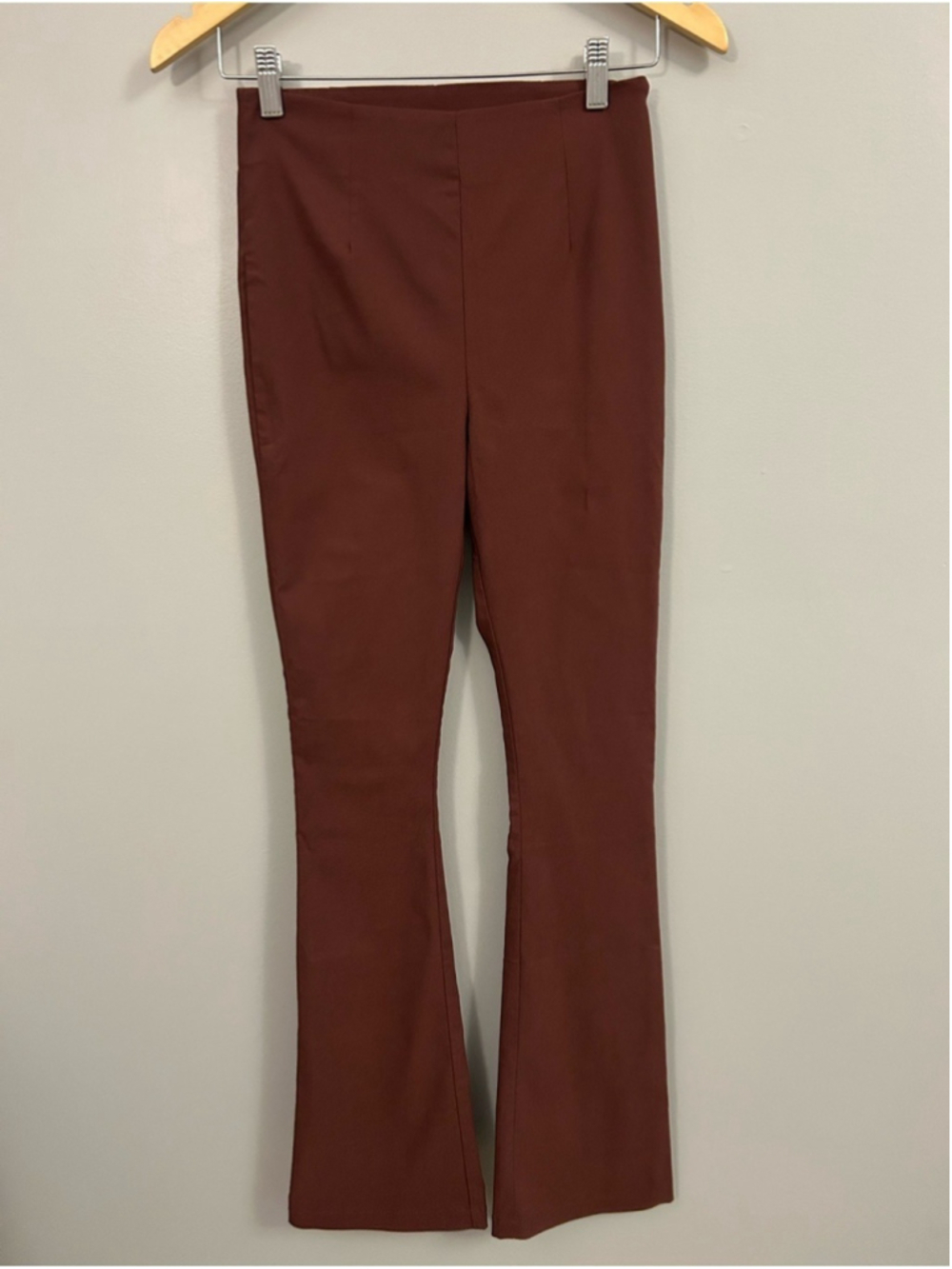 Collusion High-Rise Flare Pants in Deep Brown Size 4